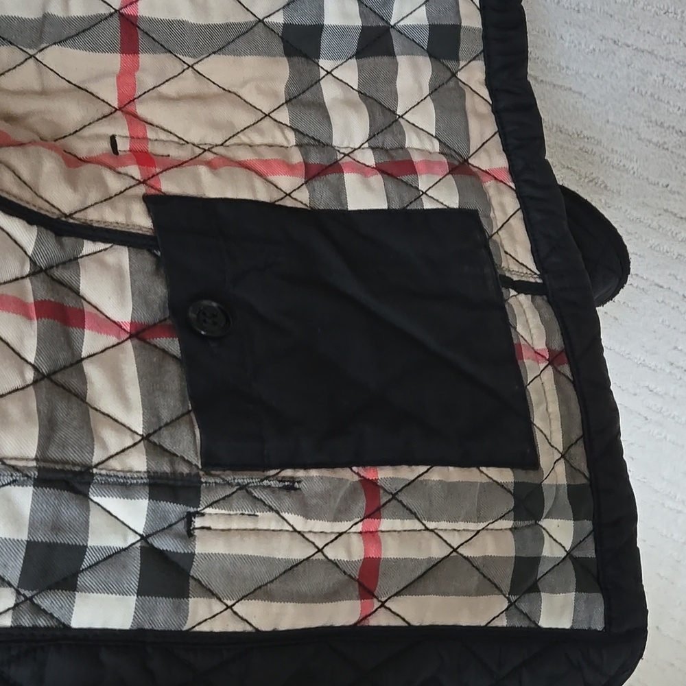 BURBERRY • Men's Black Quilted Lightweight Jacket, Size Medium - Picture 9 of 11
